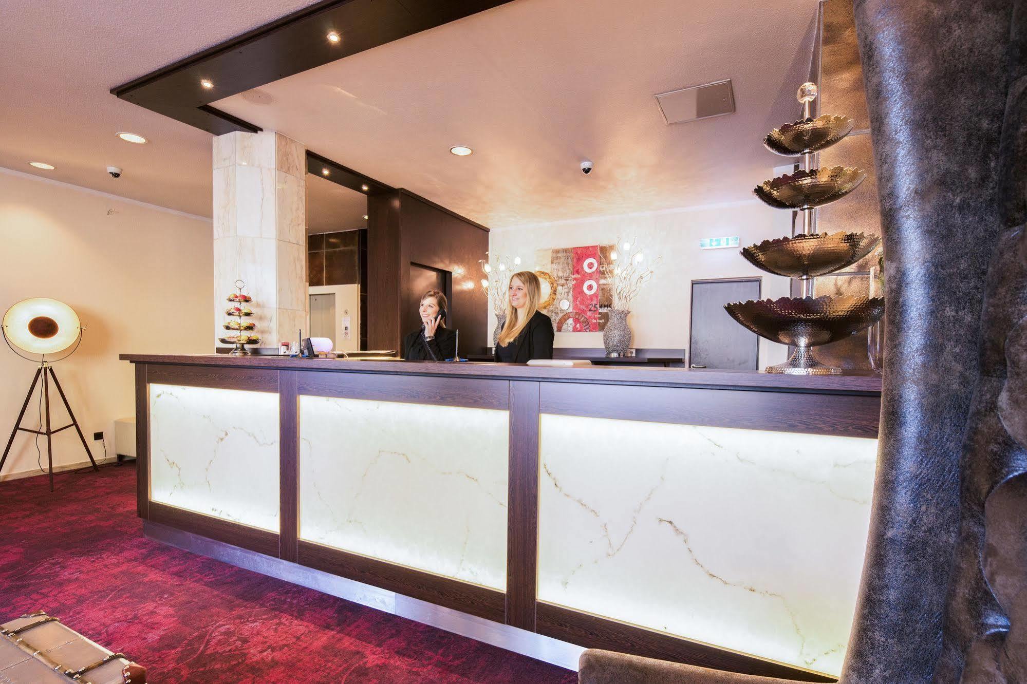 Hotel Koenigshof Hauptbahnhof Superior Дортмунд Экстерьер фото