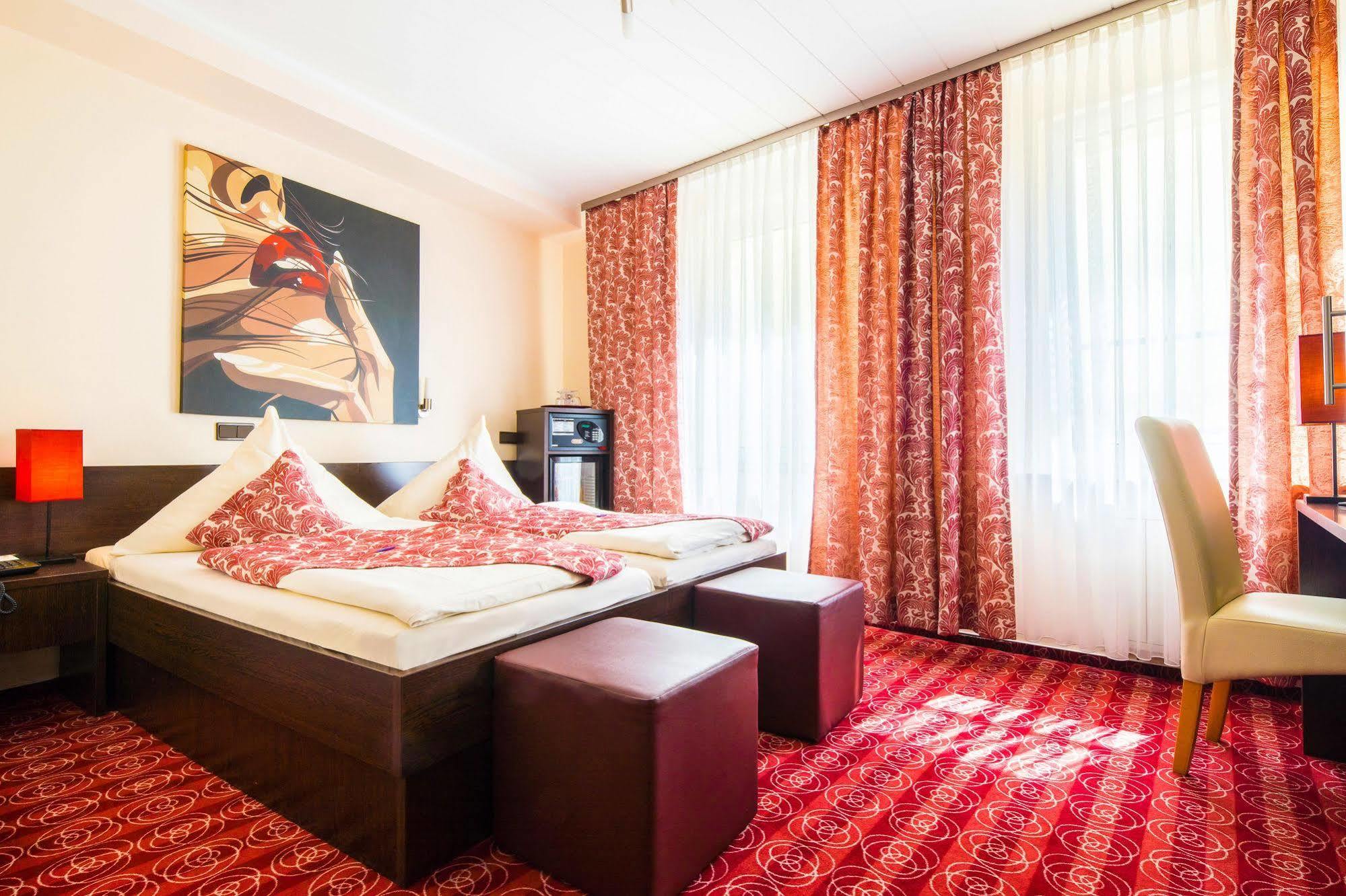 Hotel Koenigshof Hauptbahnhof Superior Дортмунд Экстерьер фото